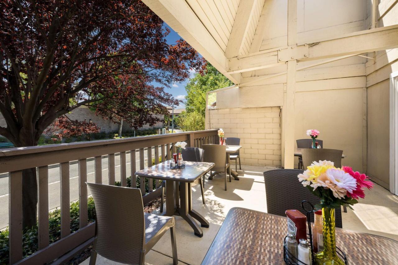 Best Western Danville Sycamore Inn Exterior foto